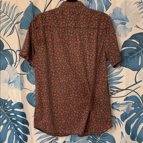 Men’s Medium Cotton On Short Sleeve Button-up - Picture 5 of 5